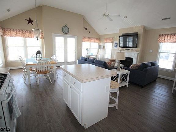 5th image of 2014 Asbury Ave #2