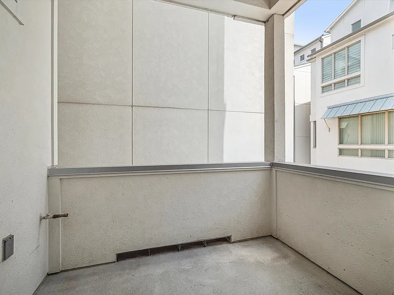 1827 Ennis St — Photo 14