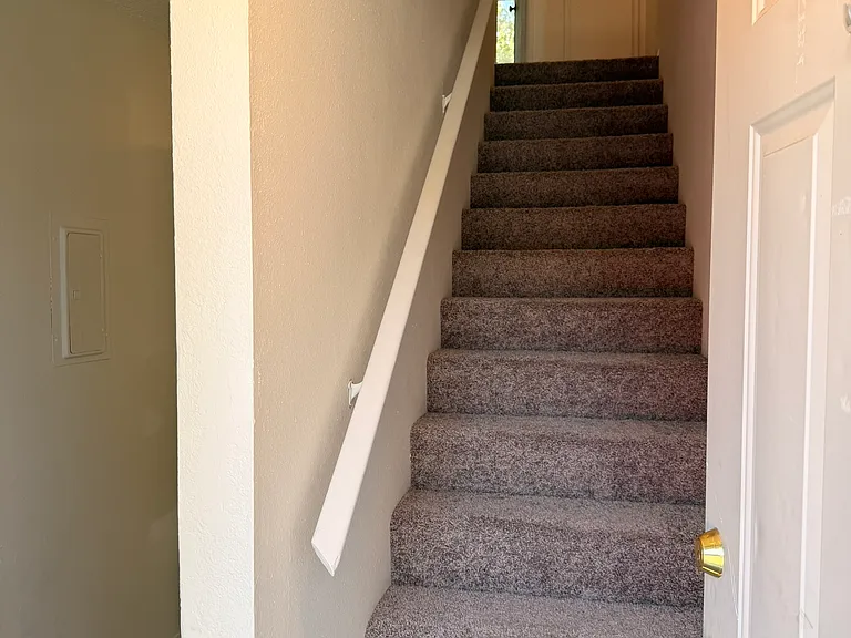 421 37th St SE #3 — Photo 9