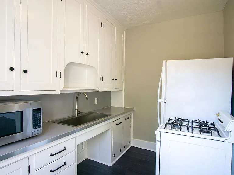 7437 N Saint Louis Ave #3 — Photo 6