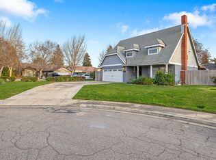 1843 E Westcott Ct, Visalia, CA 93292