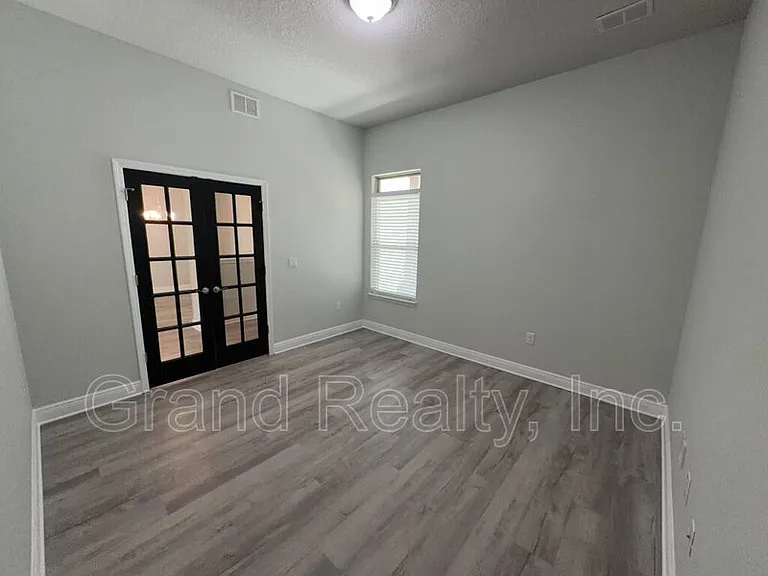 6264 Pineapple Dr — Photo 7