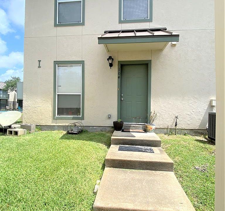 1st image of 302 Saint Andrews St APT E-102