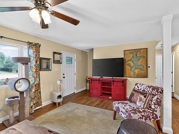 5th image of 1633 Thames Dr