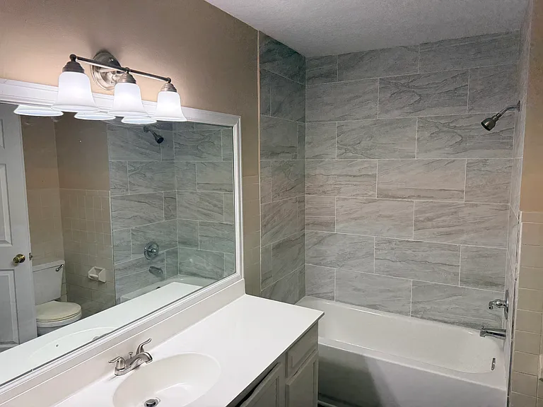 734 Legion Dr #9 — Photo 1