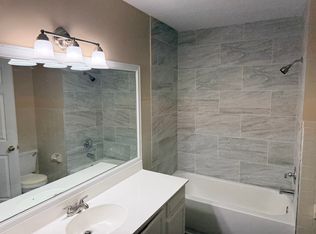 734 Legion Dr APT 9, Destin, FL 32541