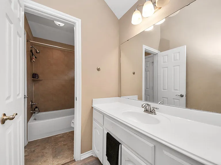 706 River Delta Ln — Photo 40