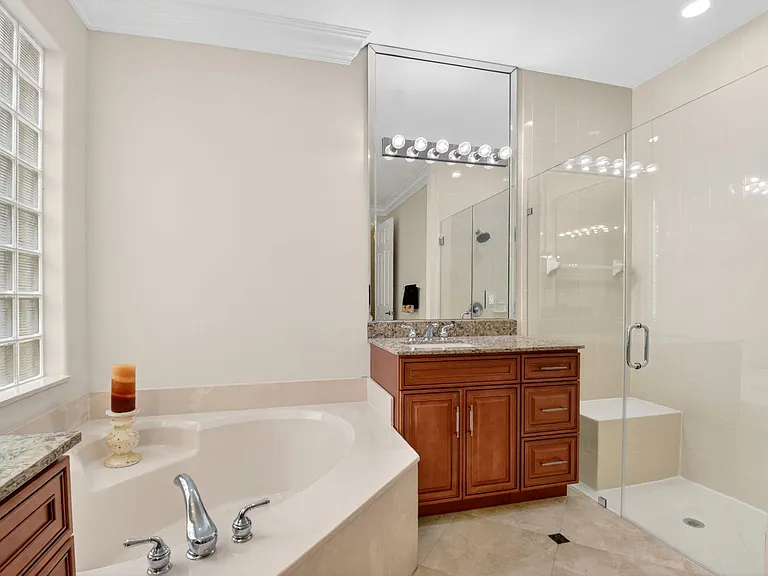 6812 Belmont Shore Dr — Photo 20