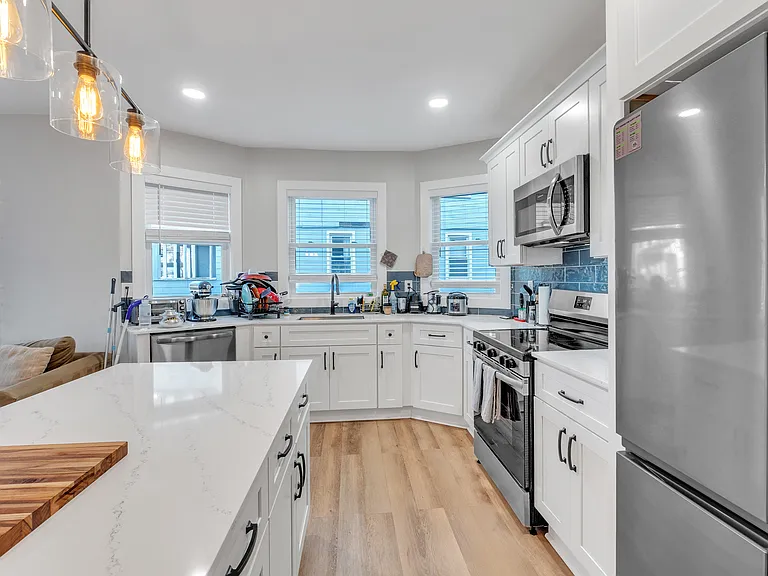 51 Beaver St #2 — Photo 2