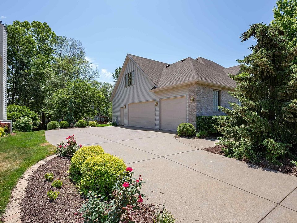 2153 Lundy Ln, Bettendorf, IA 52722 Zillow