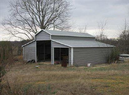 2nd image of 180 Chisholm Lake Rd