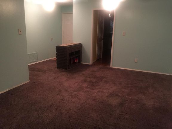 3rd image of 1749 Sylvan Dr