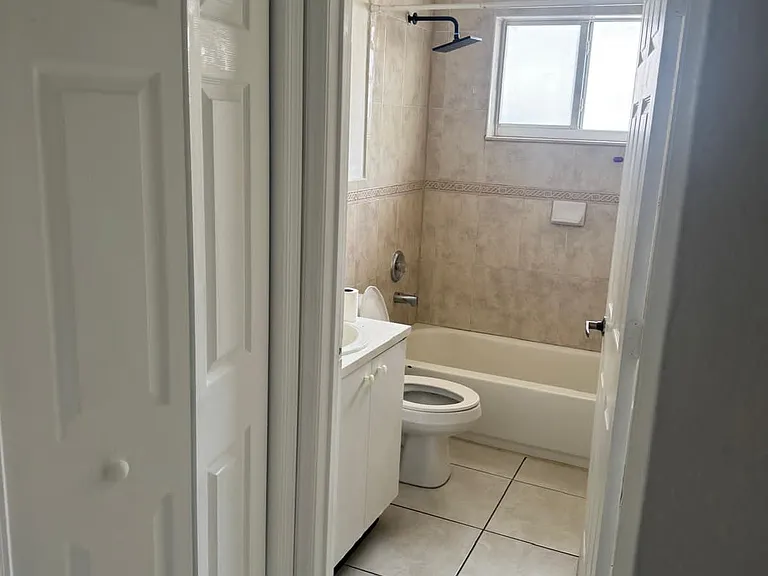 3431 SW 14th St #3433 — Photo 8
