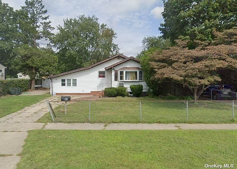 59 E Elm Street, Central Islip, NY 11722 Zillow