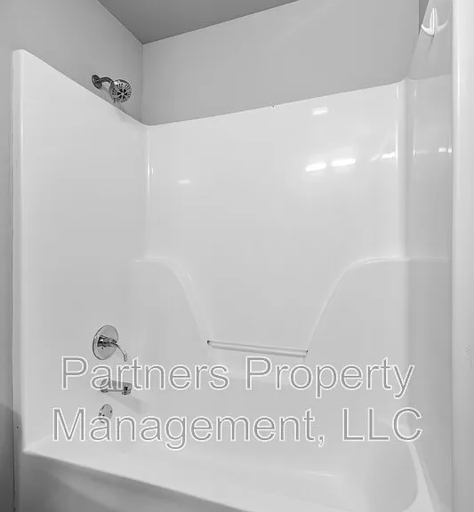 825 N Leverett Ave #2 — Photo 13