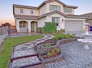 15123 Strawberry Ln, Adelanto, CA 92301