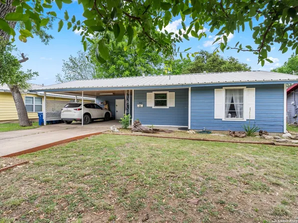 909 Ford St, Kerrville, TX 78028