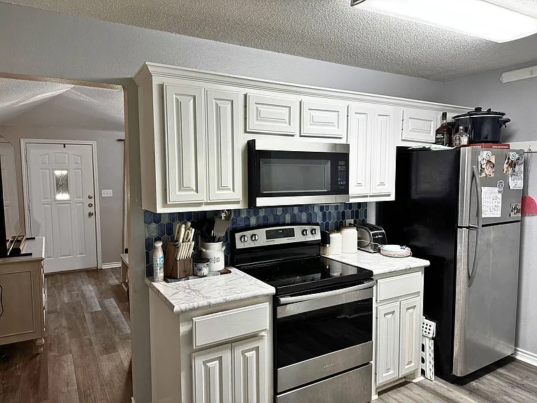 5216 Brookwood Dr — Photo 5