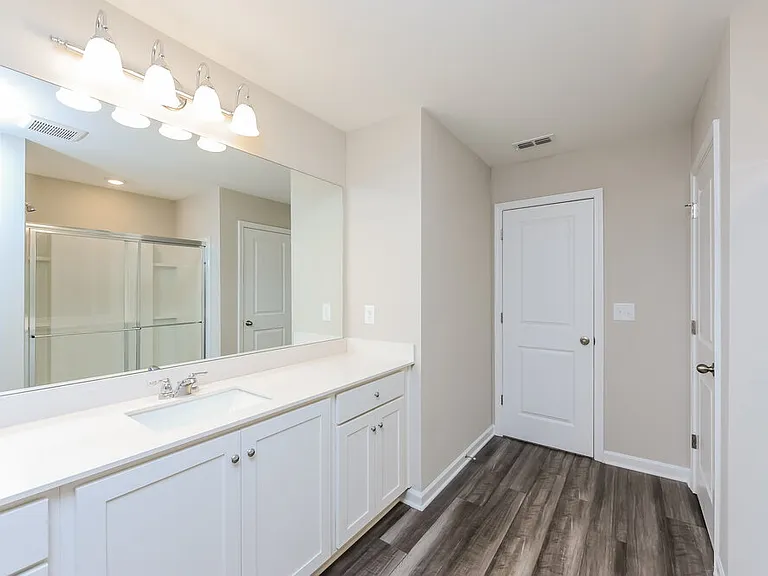 198 Pond Ct — Photo 13