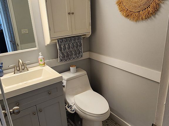 4th image of 1460 Sandburg St #2107