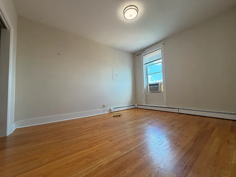 228 Ogden Ave — Photo 7