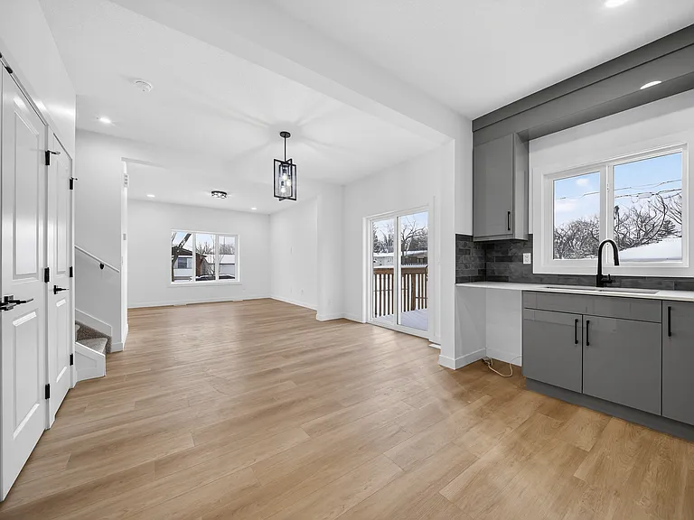 8600 121st Ave NW — Photo 9