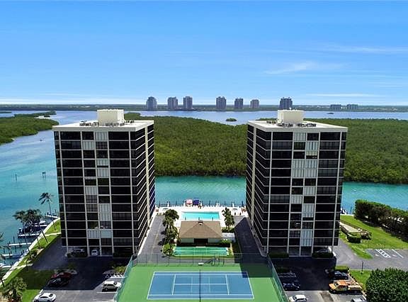 3rd image of 26235 Hickory Blvd APT 2B