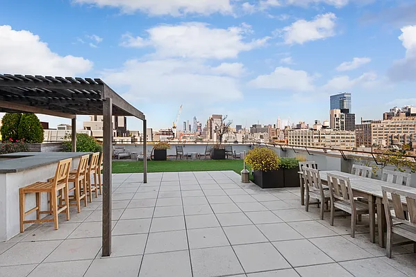 Sold by SERHANT. | media 15