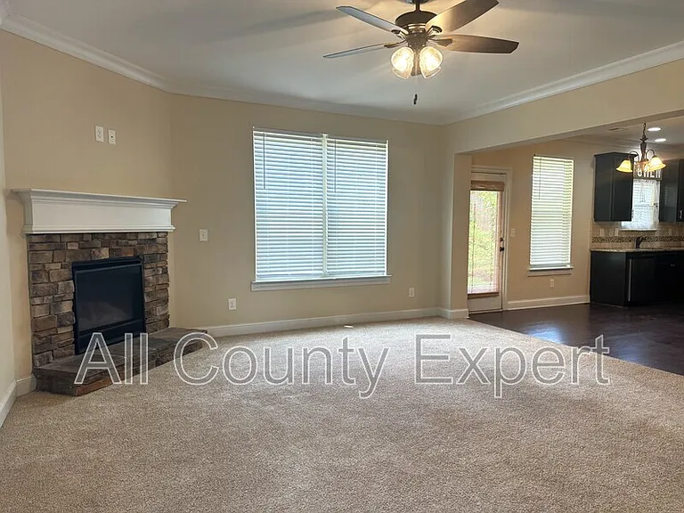 5065 Rialto Way — Photo 10