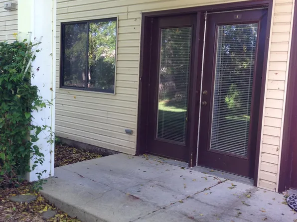 308 N 5th St APT 1, Waterford, WI 53185