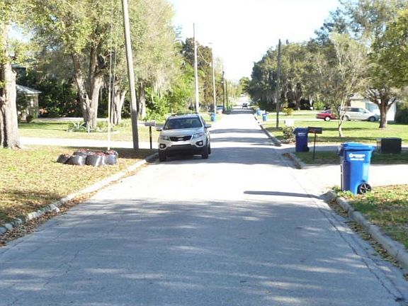 5th image of 125 N Ramona Ave