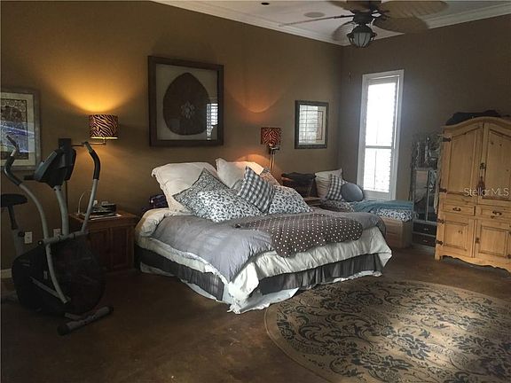5th image of 2917 W Knights Ave