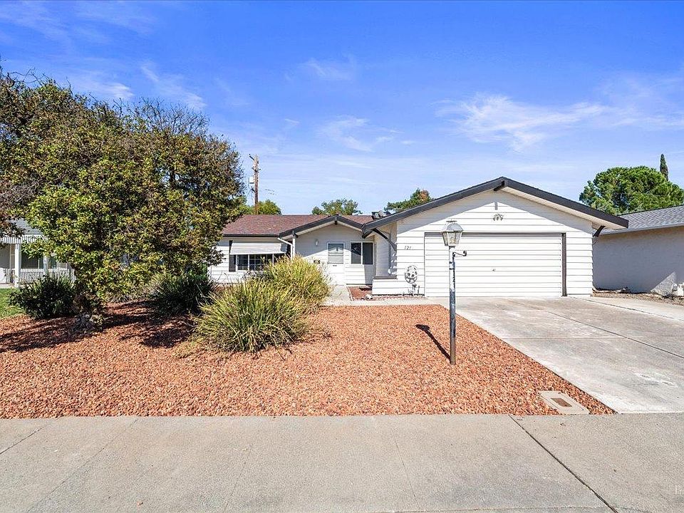 1st image of 121 Lassen Cir