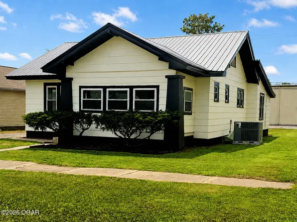 2023 East Ave, Baxter Springs, KS 66713