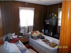 5th image of 220 E 2nd St S