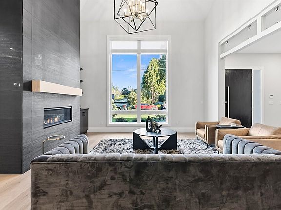 5th image of 4820 7a Ave