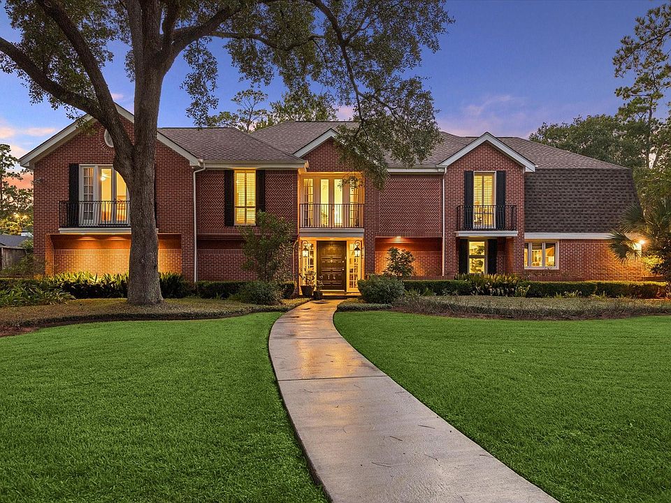 1st image of 14 Stonegate Dr