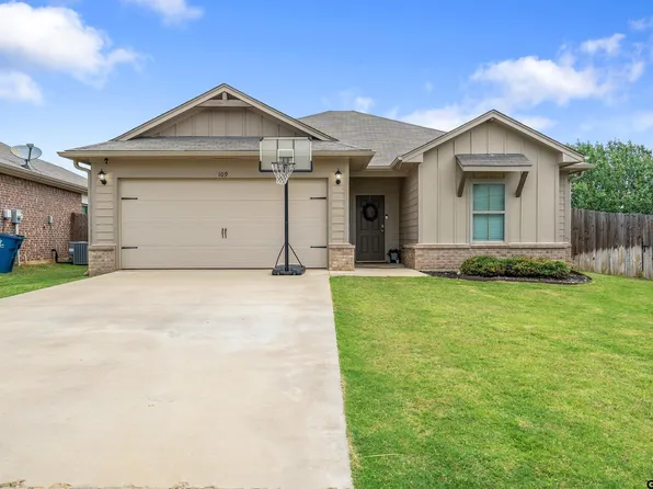 109 Summit Cv, Jacksonville, TX 75766