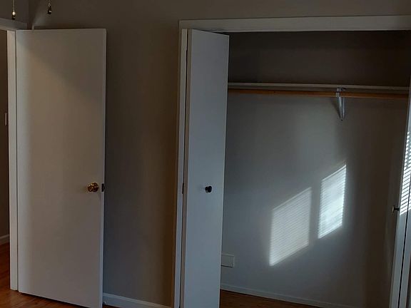 2nd image of 1209 Tulip Dr #1209