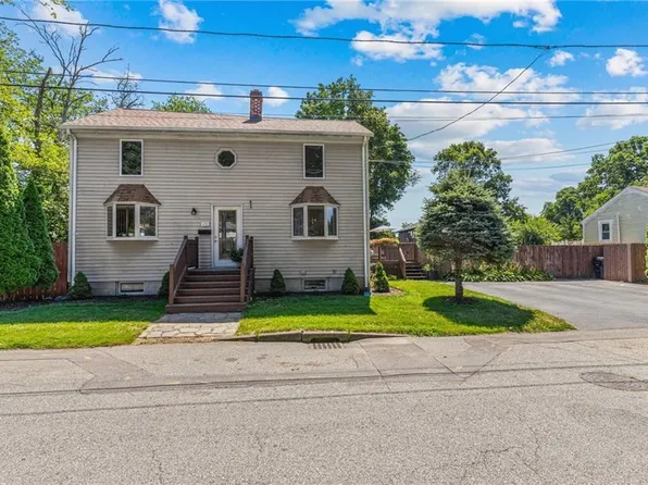430 Beach Ave, Warwick, RI 02889