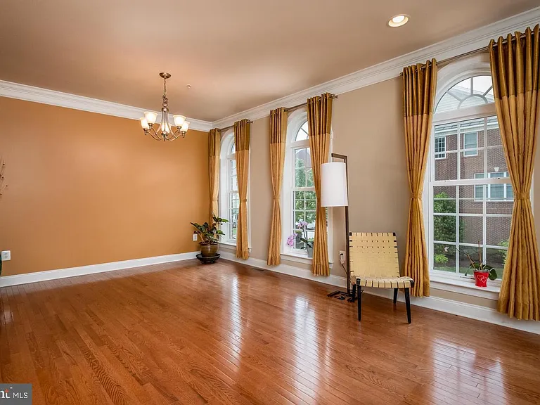 2123 Split Creek Ln — Photo 4
