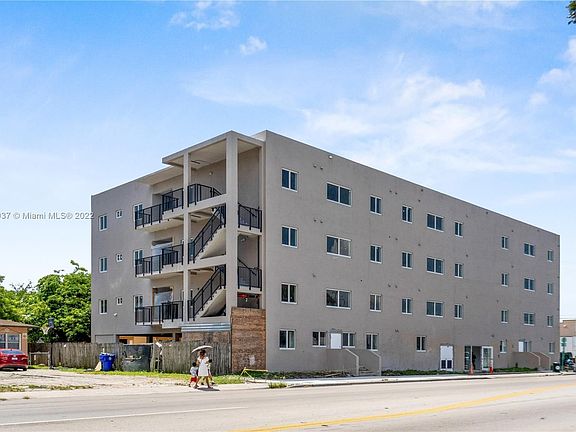 4th image of 2311 NW 22nd Ave #201