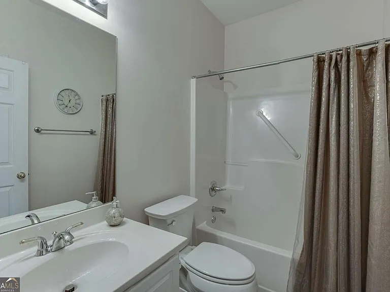 6440 Deep Woods Ct — Photo 30