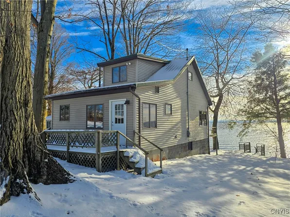 21 Kellar Drive Ext, Bernhards Bay, NY 13028