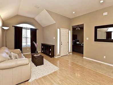 2nd image of 11063 Lockshire Dr