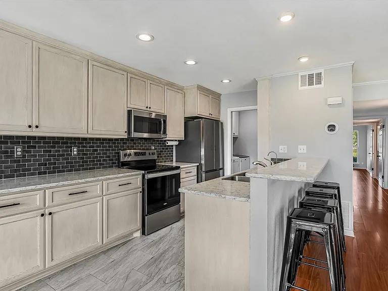 100 Lido Cir #G1 — Photo 5