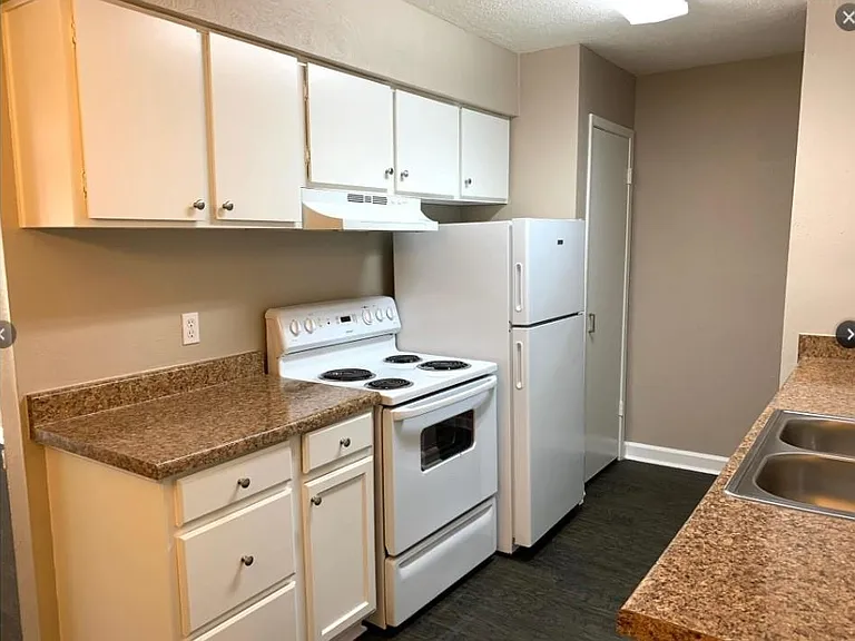 2200 Cypress Landing Dr #C12 — Photo 3