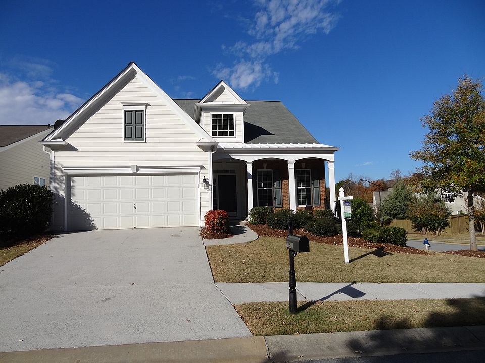 1st image of 151 Churchcliff Dr