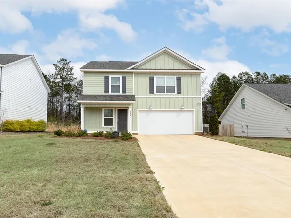 166 Gray St, Opelika, AL 36801