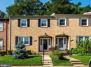 7481 Jayhawk St, Annandale, VA 22003